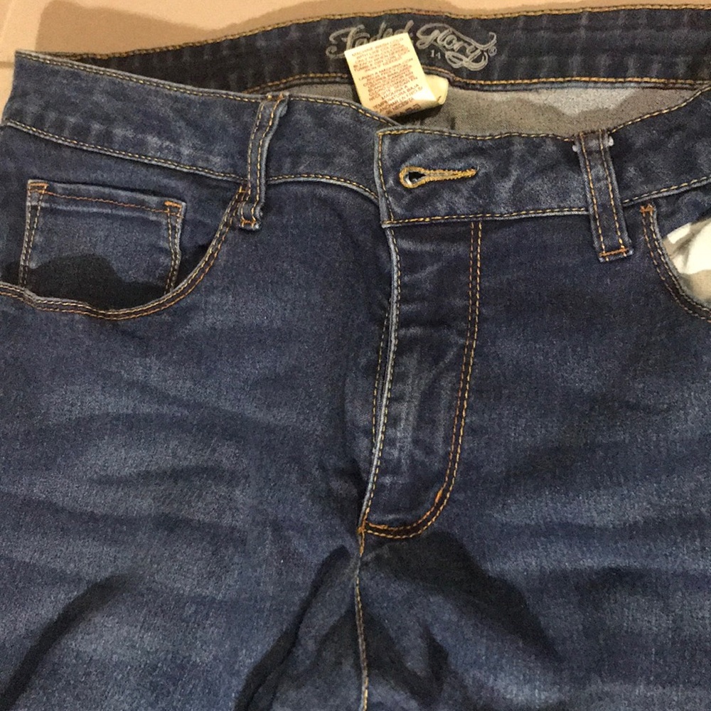 Jeans with zippers